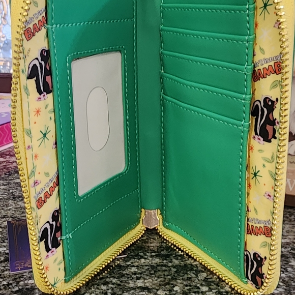 Walt Disney's Bambi Green Wallet - Picture 3 of 3
